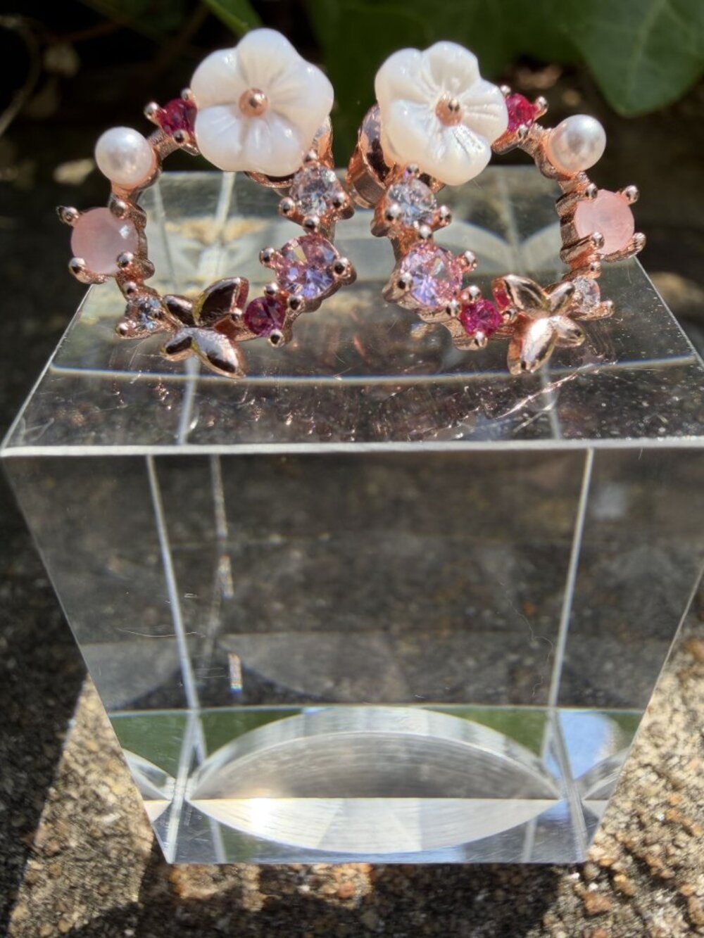 Ramla Flower Stud Earrings 18K Rose Gold Plated Gemstone Shell Pink Spring NEW - Picture 3 of 12